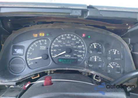 2002 Chevrolet Silverado 1500 Ls z USA, uszkodzony, nr VIN 2GCEC19T921162930